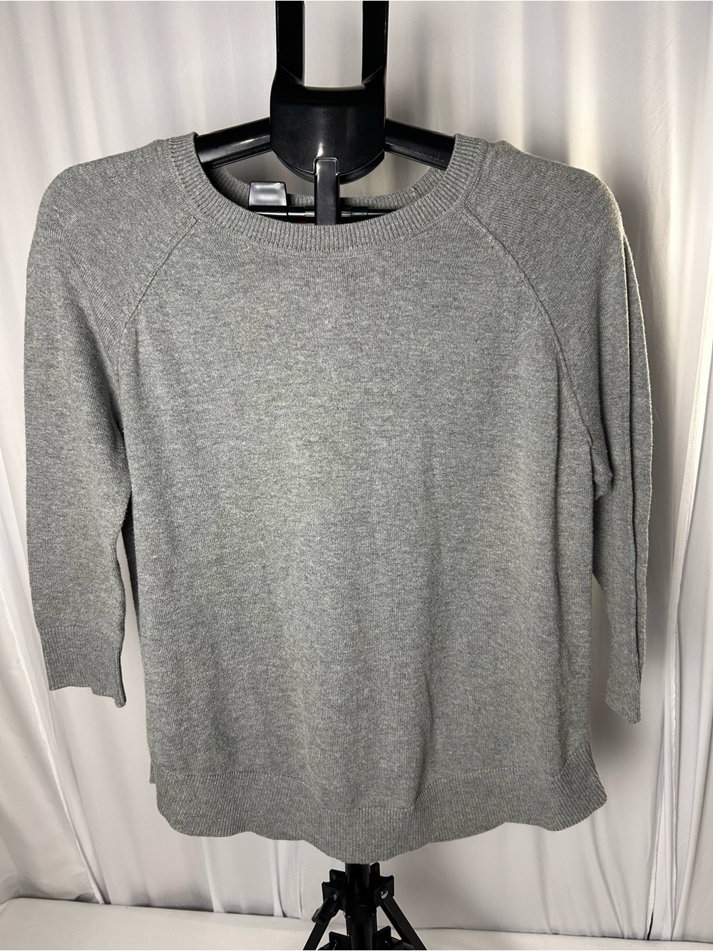 STYLUS Gray Crewneck Scoop Sweater